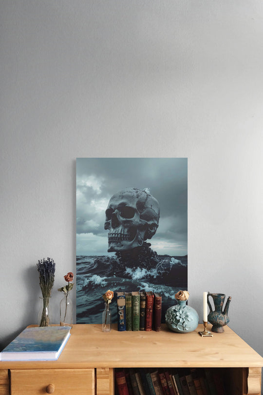 Donker Skullbloom kunstwerk met schedel tussen golven in werkruimte